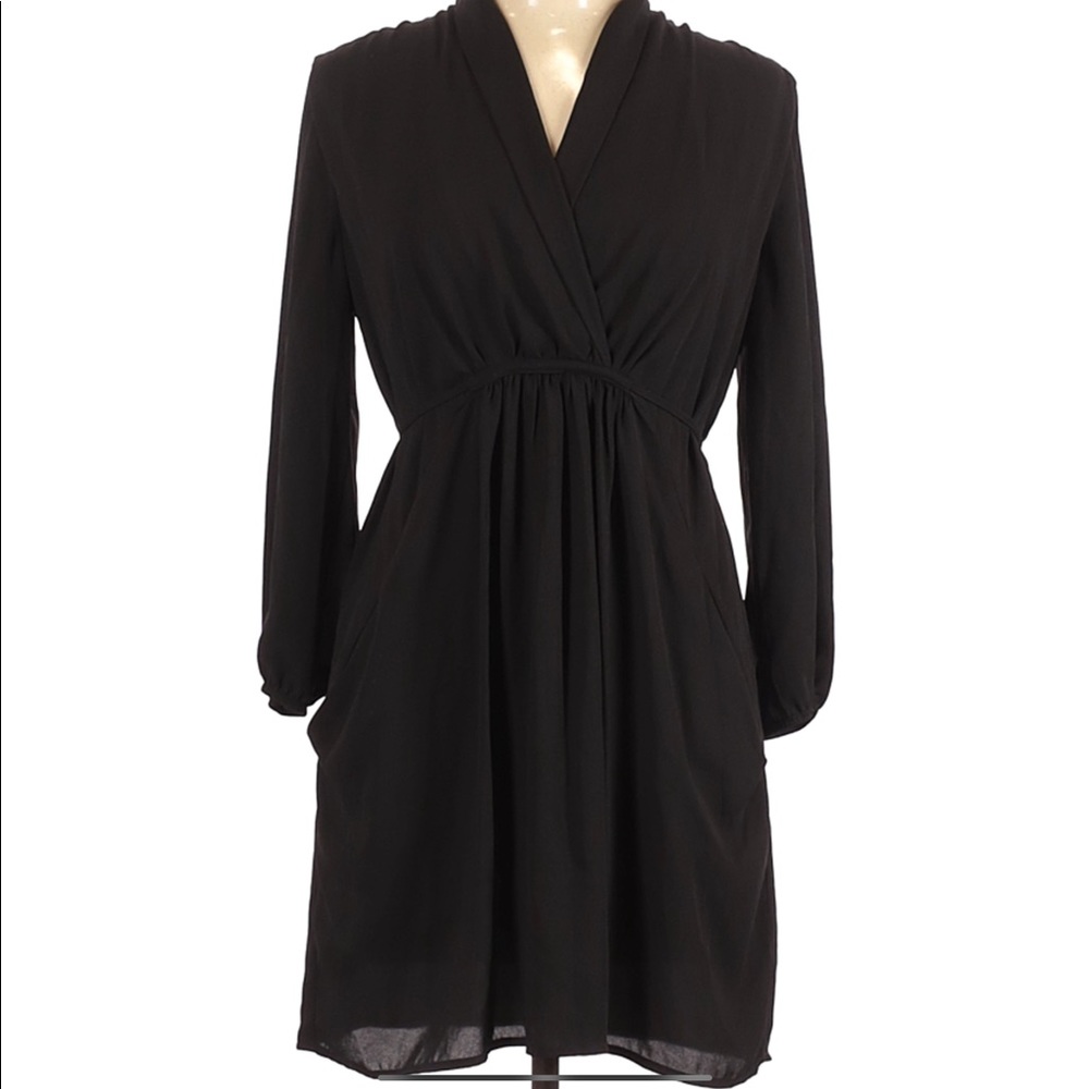 Bar III Woman’s Surplice dress with pockets